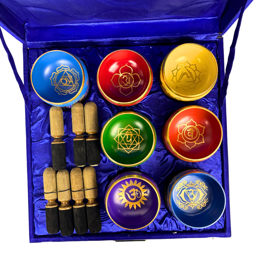 1GW Chakra Singing Bowls set pf 7 in box with cushion and mallet GW590